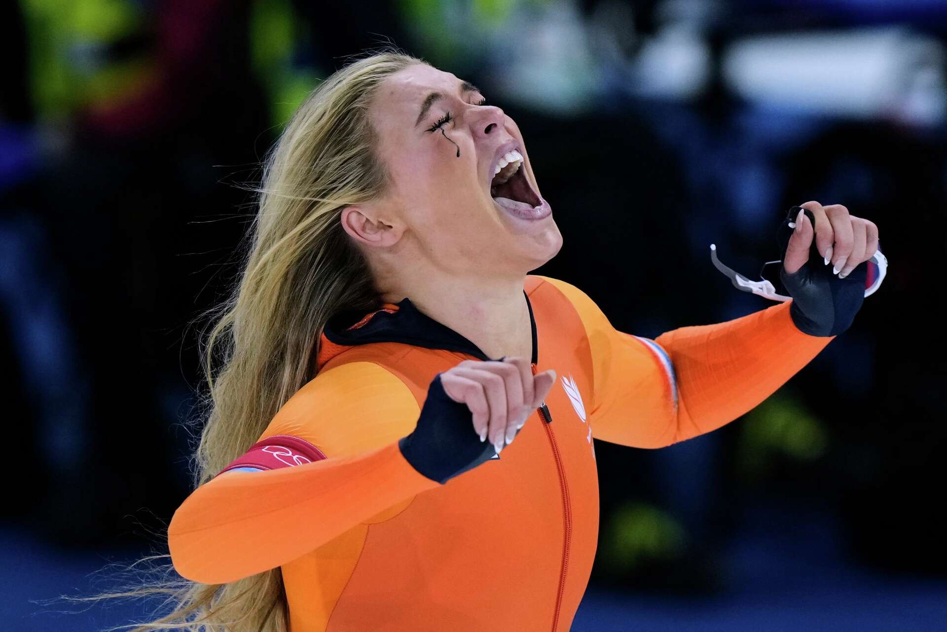 Dutch speedskater Jutta Leerdam wins women's 1,000 Olympic gold with fiancé Jake Paul in the stands