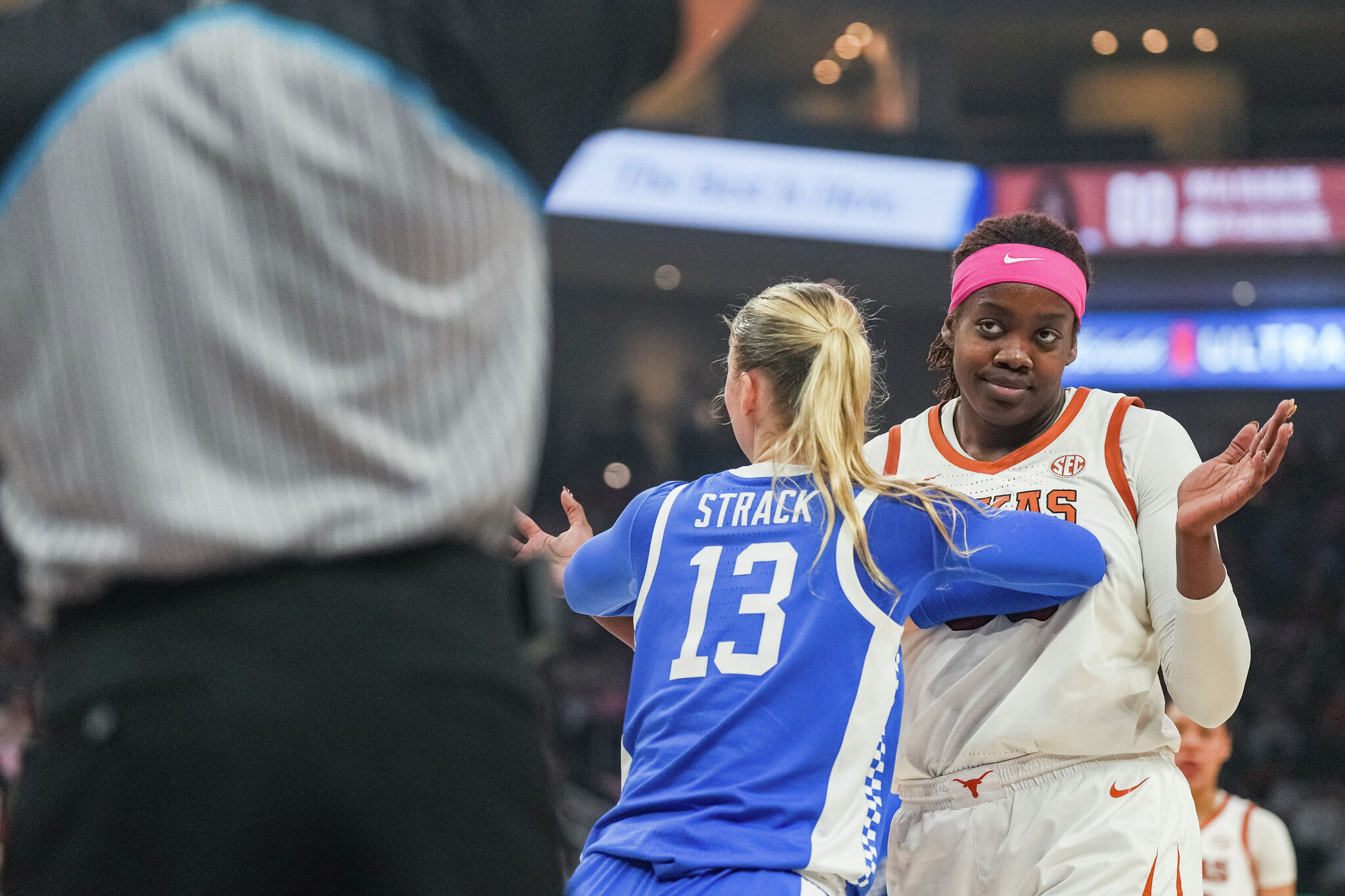 Texas will meet SEC foe Kentucky in NCAA Tournament's Sweet 16 round