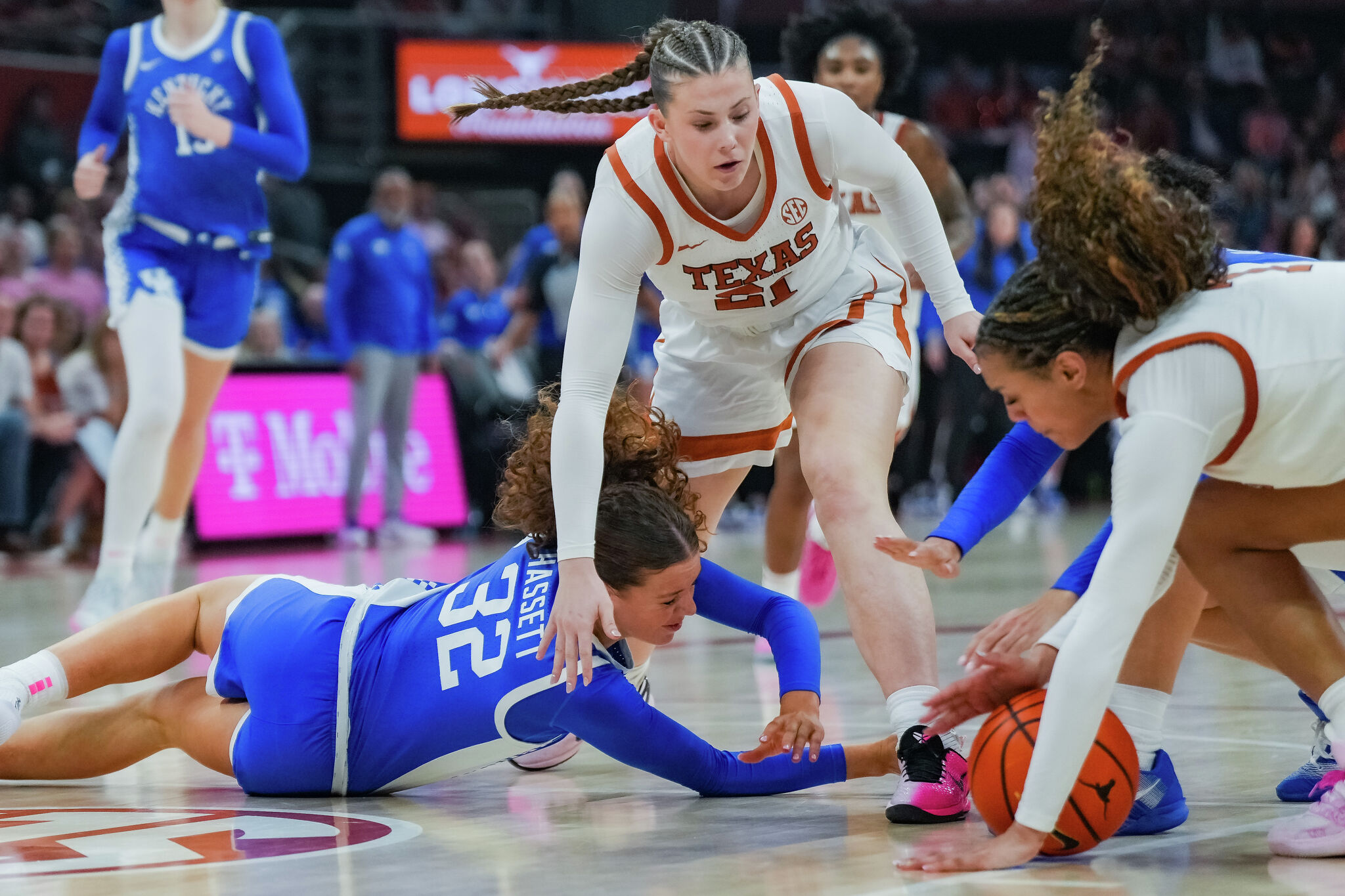 Rematch for Texas, Kentucky set for NCAA Tournament's Sweet 16 round