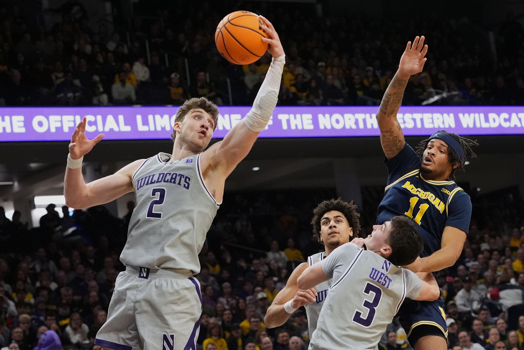 Cason leads second-half rally as No. 2 Michigan knocks off Northwestern ...