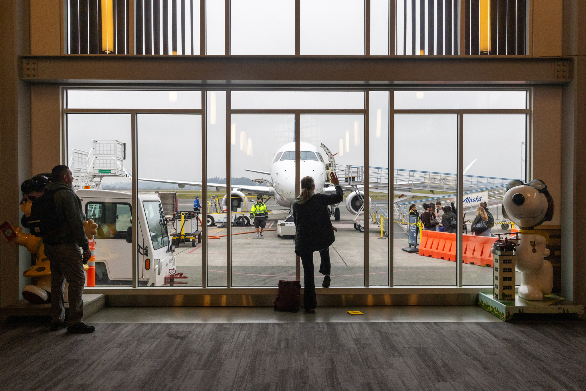 sfgate.com - Jim Glab - Alaska drops SFO route, expands service at smaller Bay Area airport