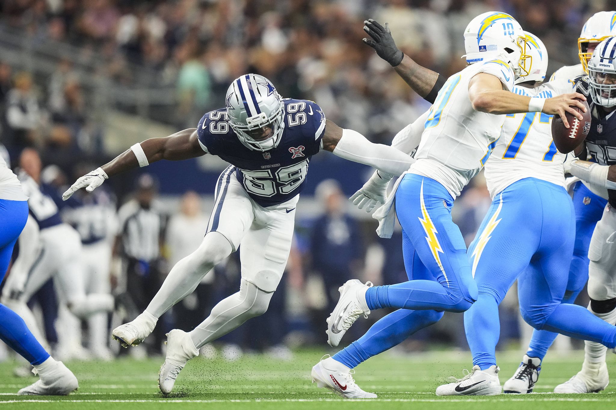 Former Dallas Cowboys linebacker Kenneth Murray Jr. works out for New York Giants