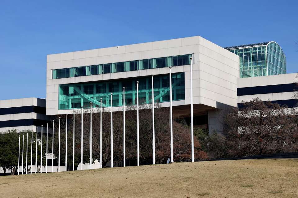 Plano approves largest incentive package in its history for AT&T HQ