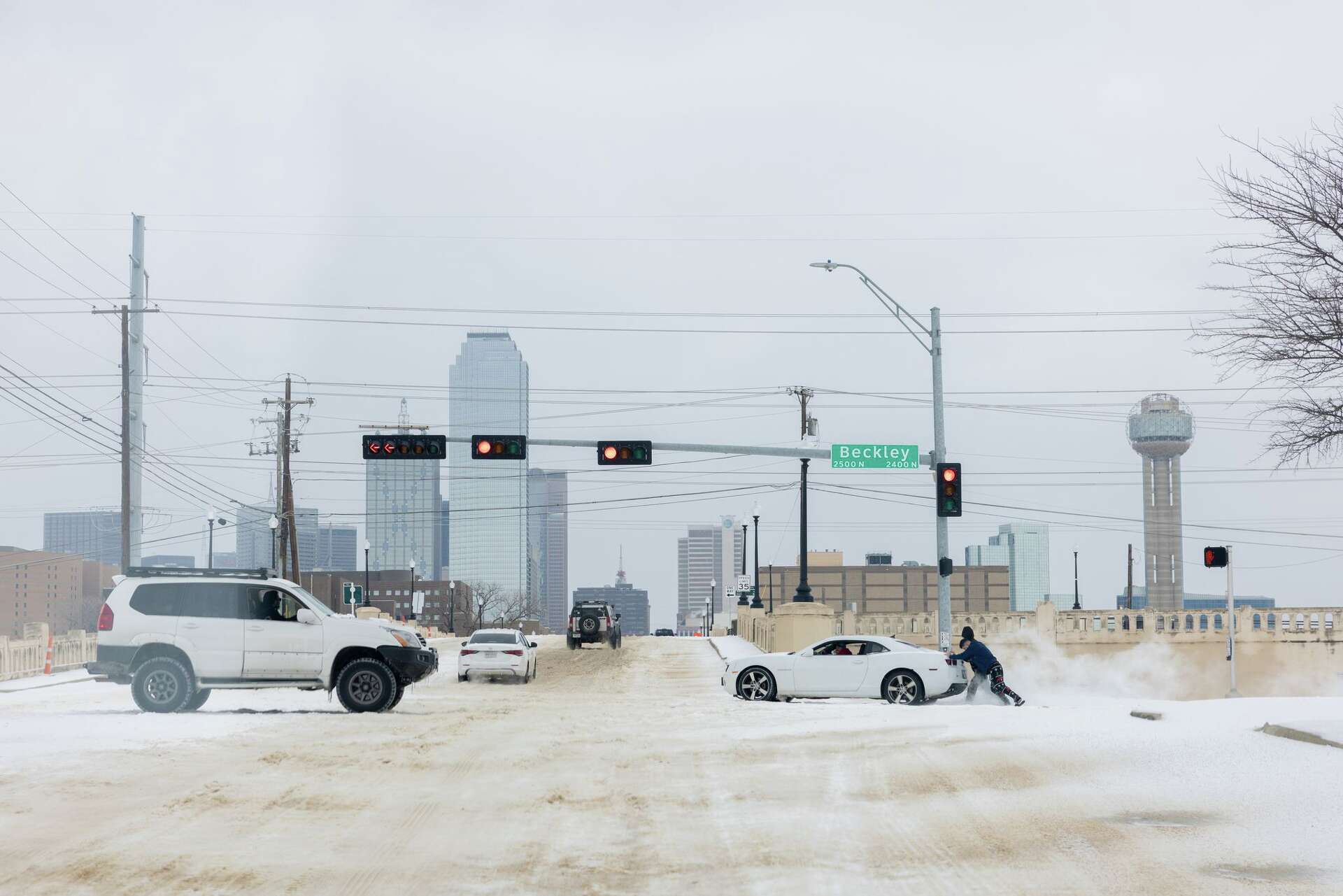 Dallas weather: Rising temps in Tuesday forecast but ice lingers