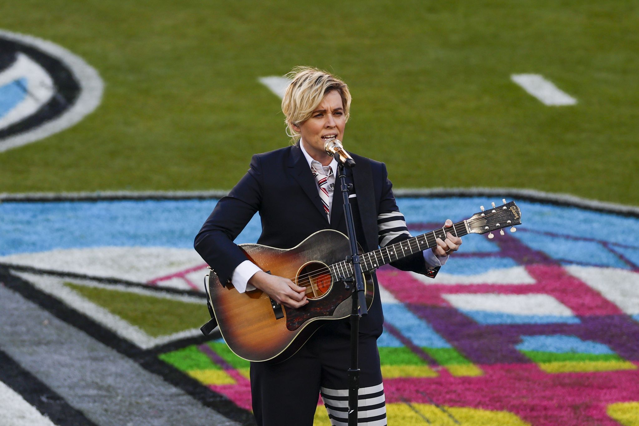 Highly touted singer Sheléa set to take spotlight with big band in