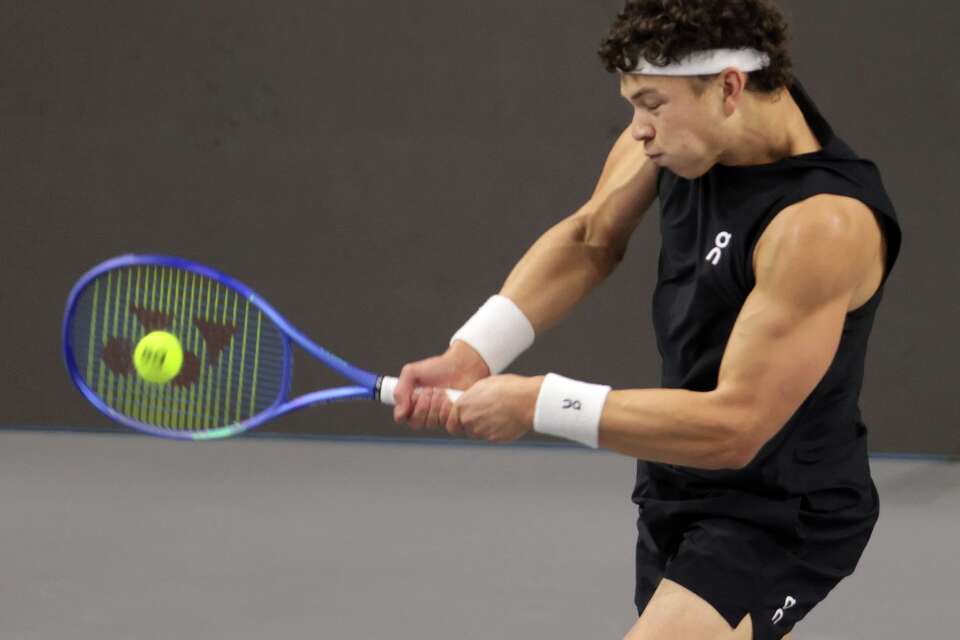 The champ and his prize: See photos from Ben Shelton's Dallas Open
