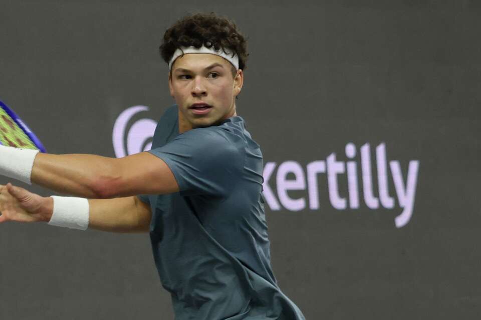 The champ and his prize: See photos from Ben Shelton's Dallas Open