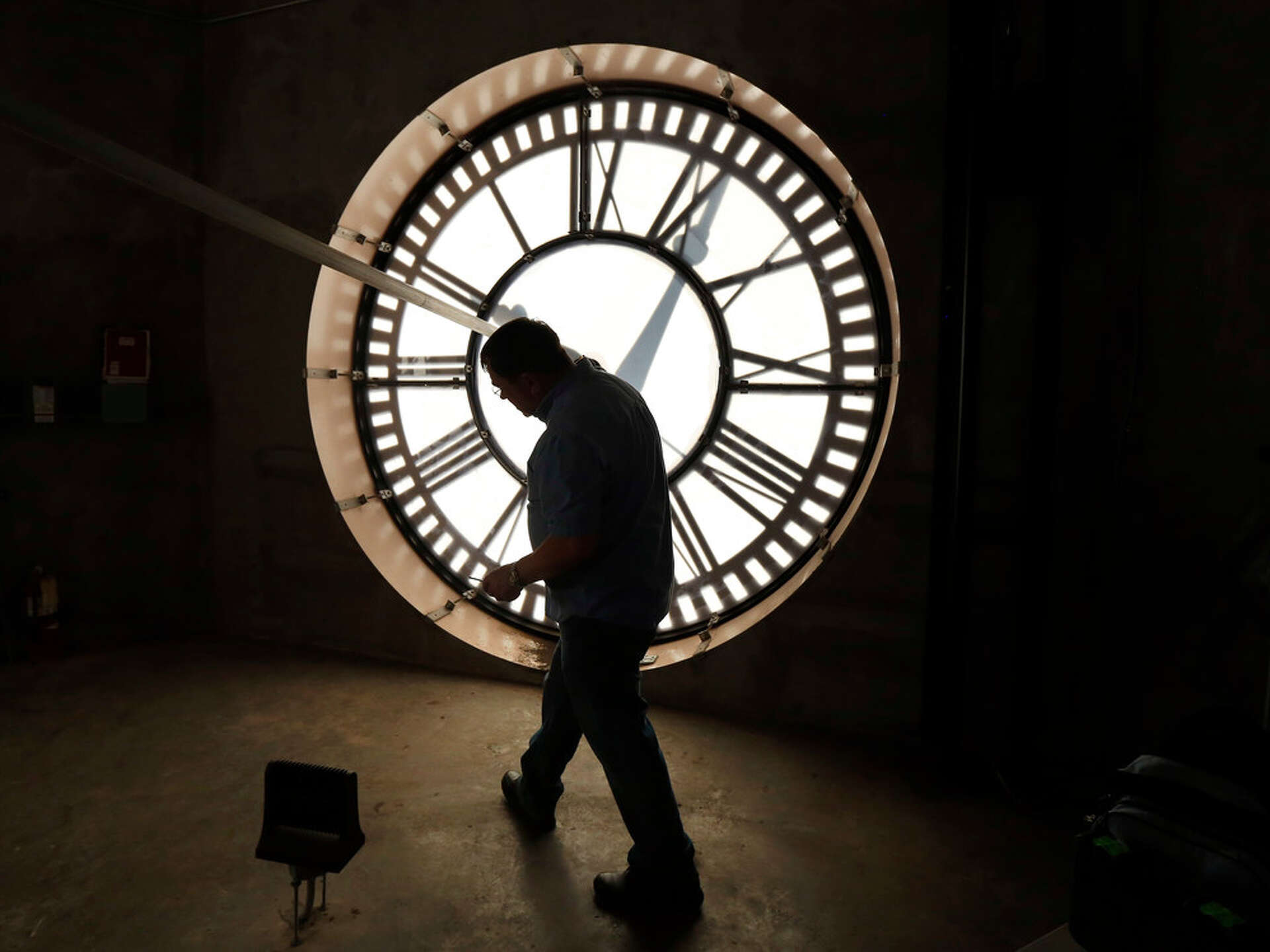When will the time change this spring?