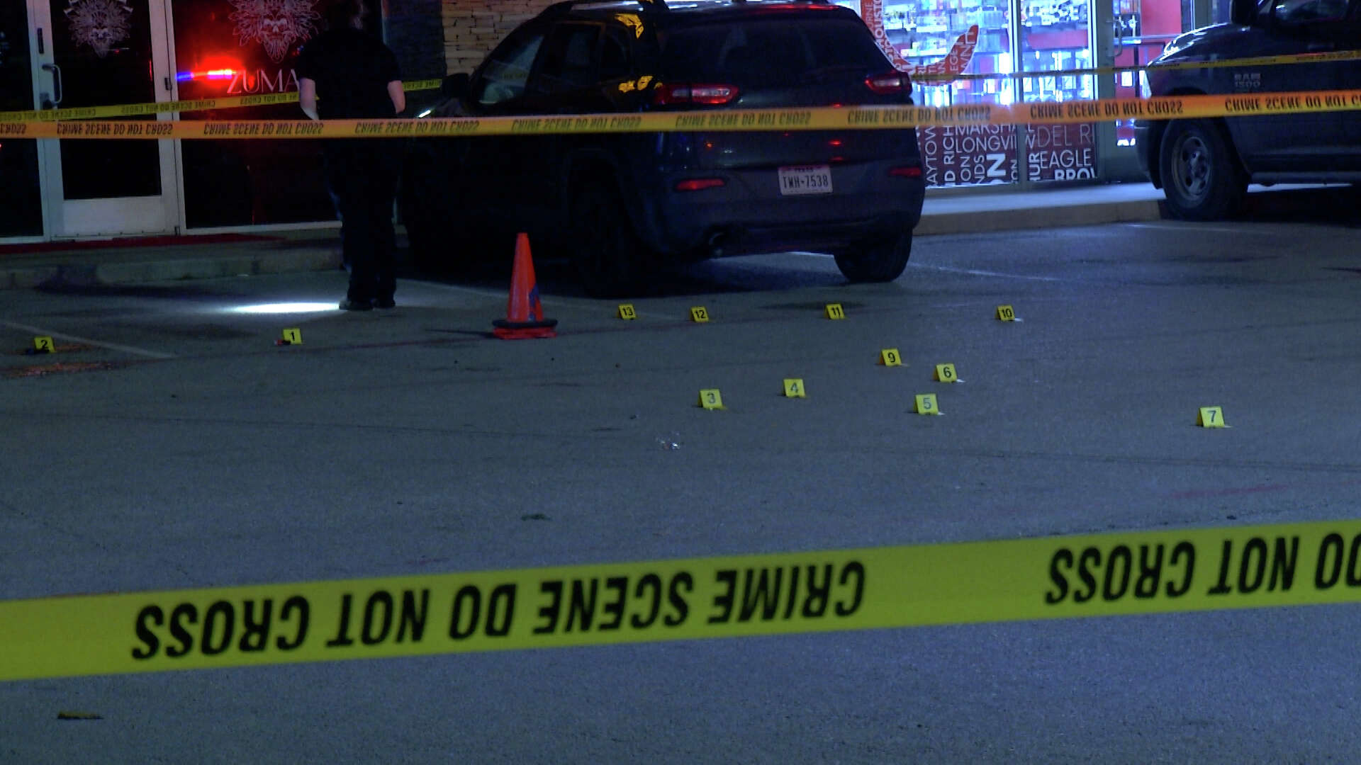 Shooting kills two at hookah lounge on far North Side