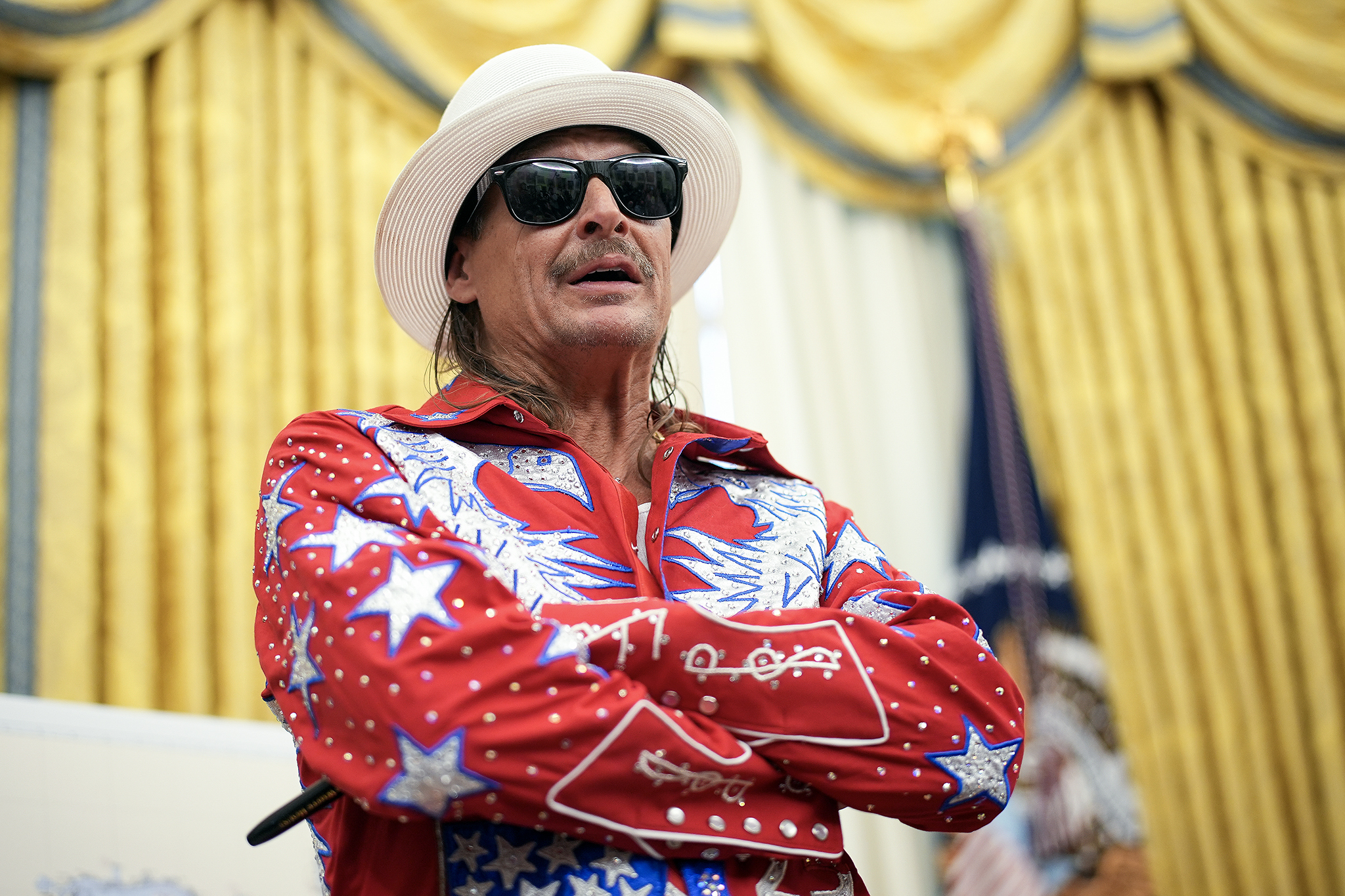 Gavin Newsom's office roasts bizarre Kid Rock, RFK Jr. workout video