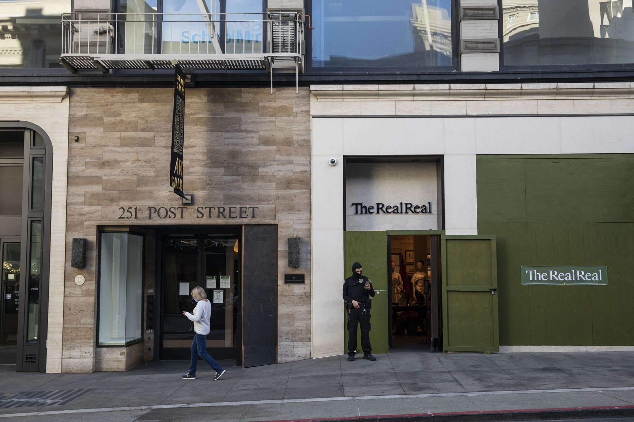 sfchronicle.com - Roland Li - Two retailers are returning to Union Square - in the same locations where they closed