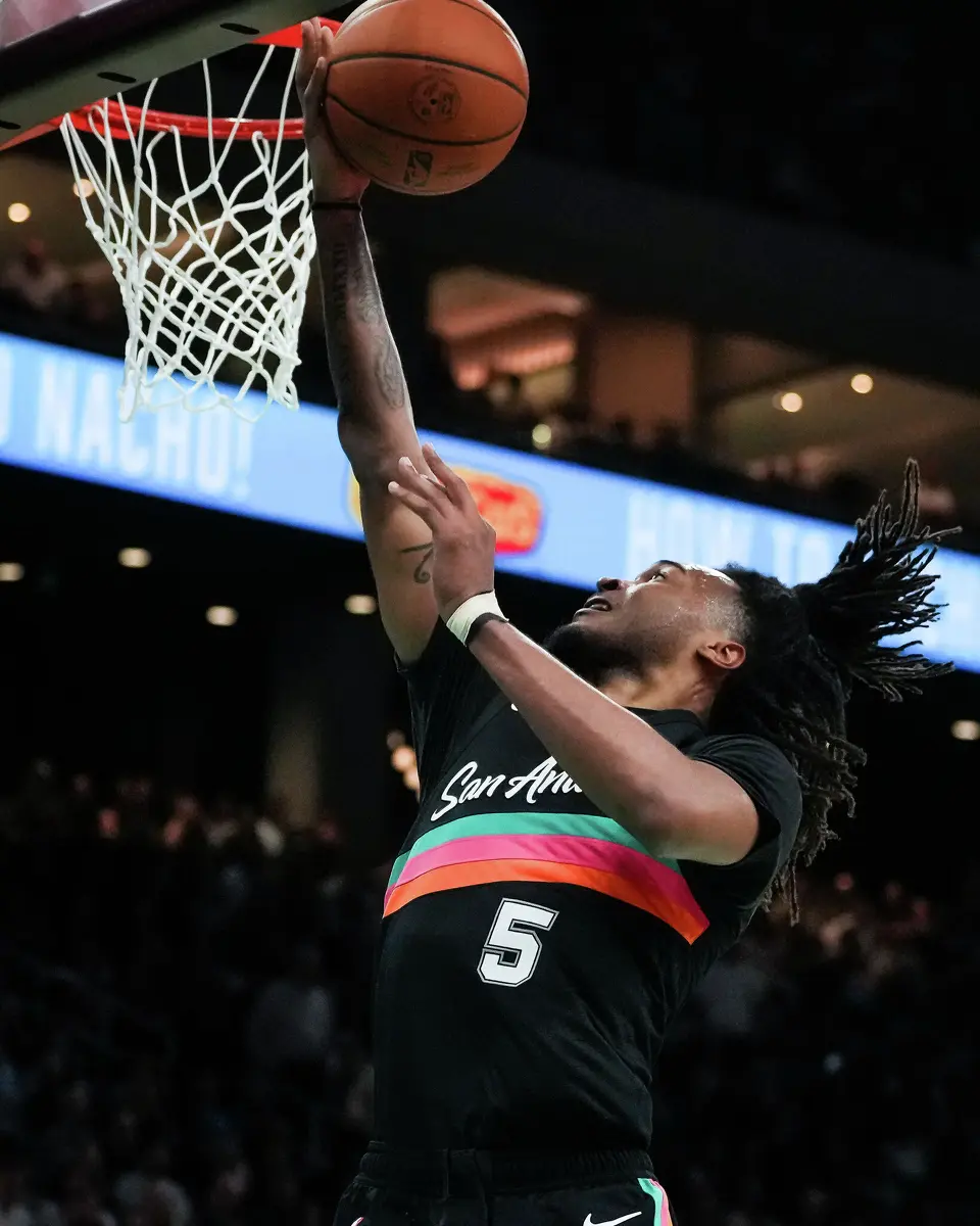 San Antonio Spurs guard Stephon Castle (5) puts the ball up in the second quarter as the Spurs take on the Suns on Thursday night, Feb. 19, 2026 in the first of two “I-35 Series” games in Austin at the Moody Center.
