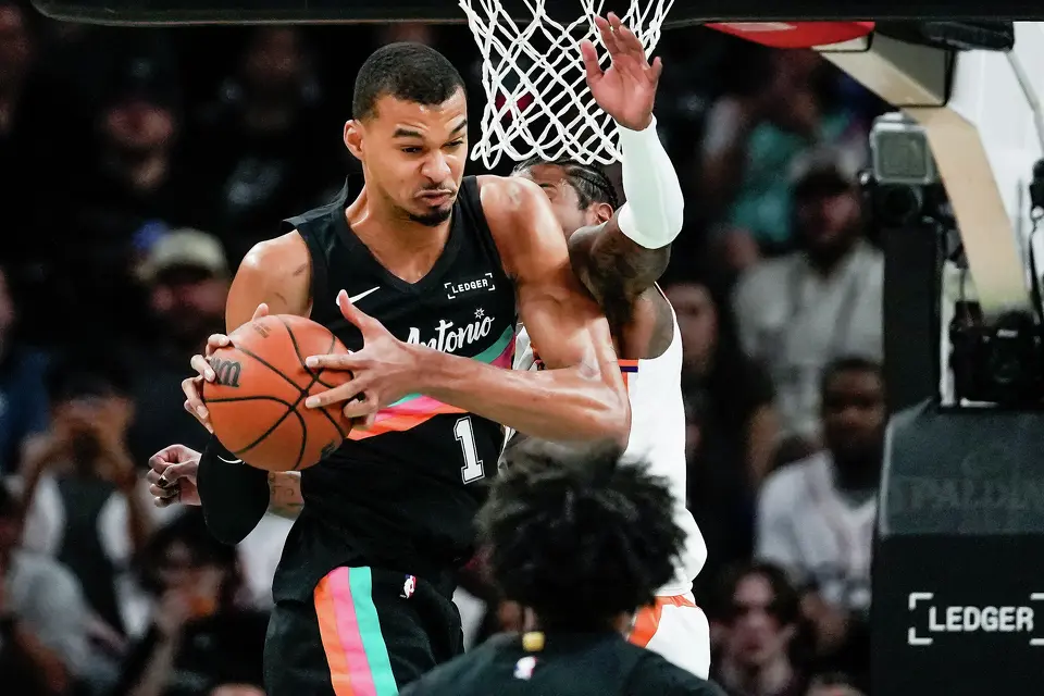 San Antonio Spurs forward/center Victor Wembanyama (1) brings down a defensive rebound in the first quarter as the Spurs take on the Suns on Thursday night, Feb. 19, 2026 in the first of two “I-35 Series” games in Austin at the Moody Center.