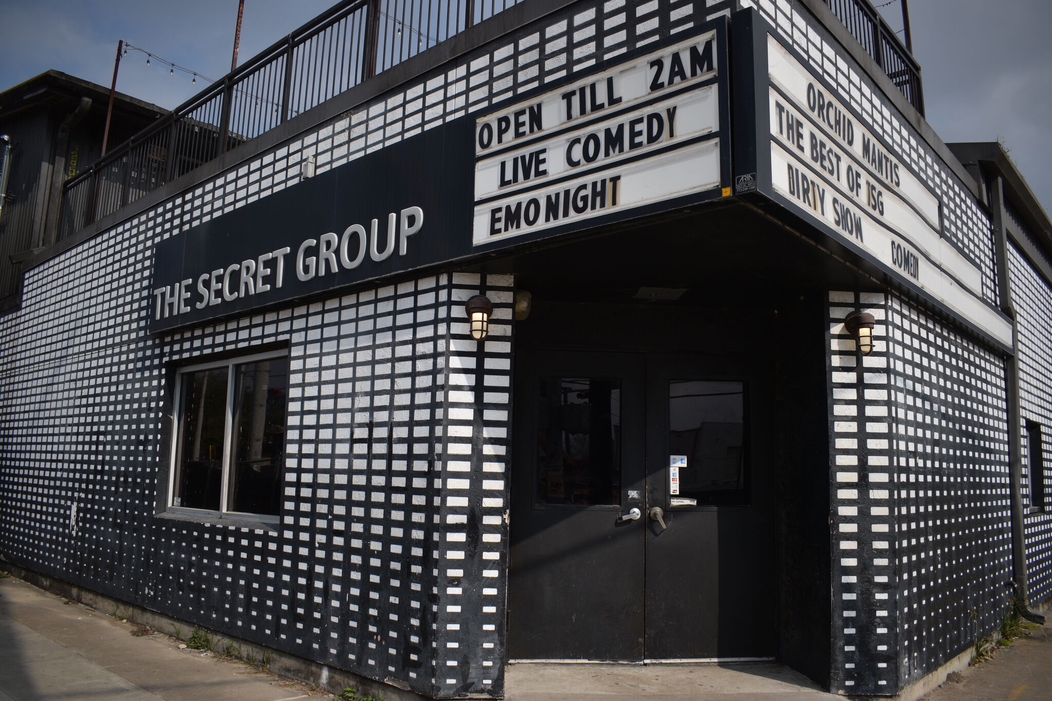 chron.com - Gwen Howerton - S--t out of luck': I-45 expansion threatens future of Houston comedy club