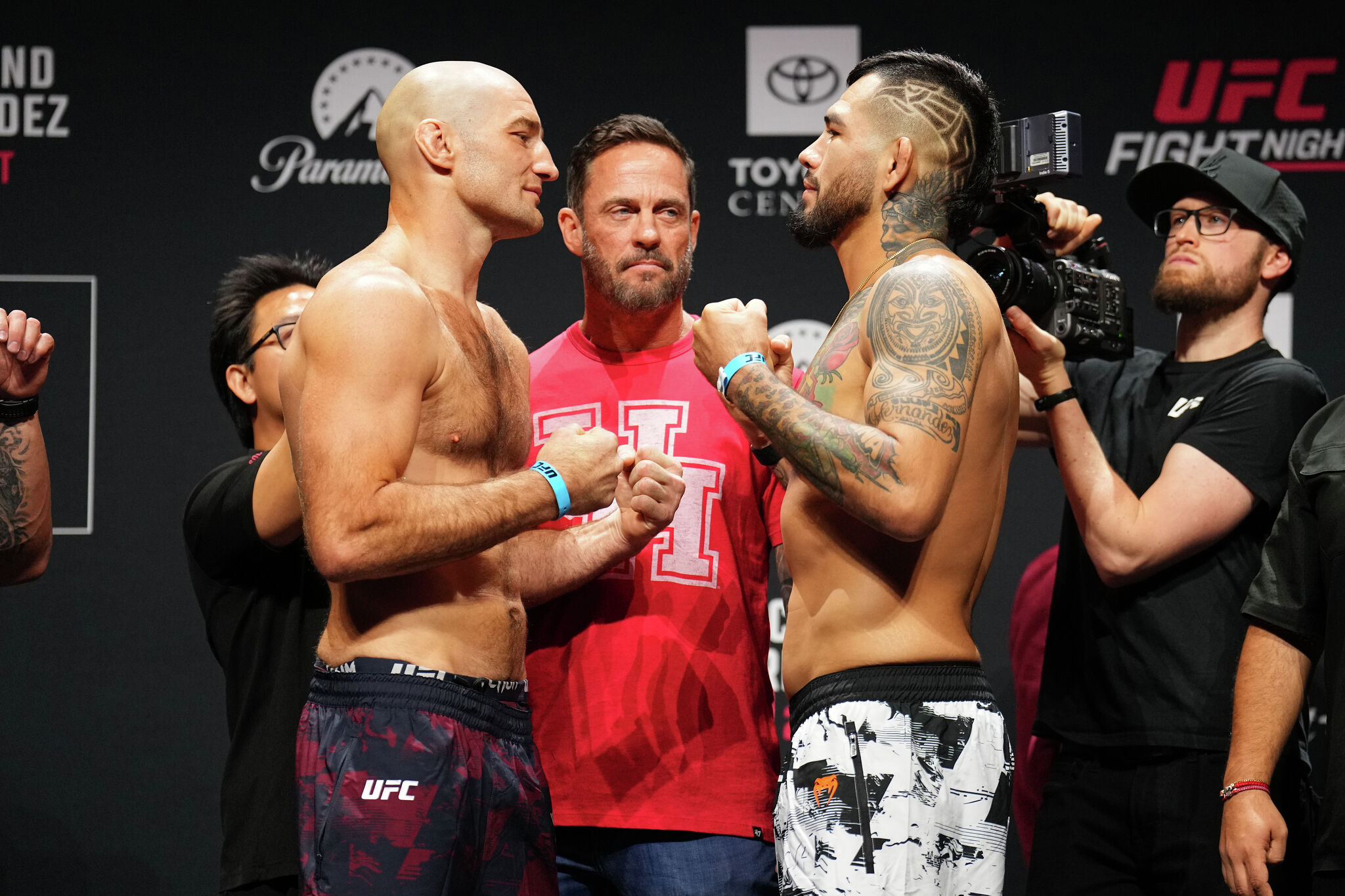 Who is fighting on UFC Fight Night card in Houston? What's at stake?