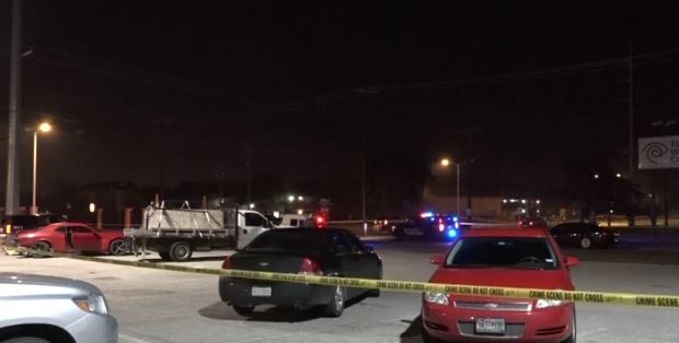Assailants at large after shooting leaves 1 dead in Garland