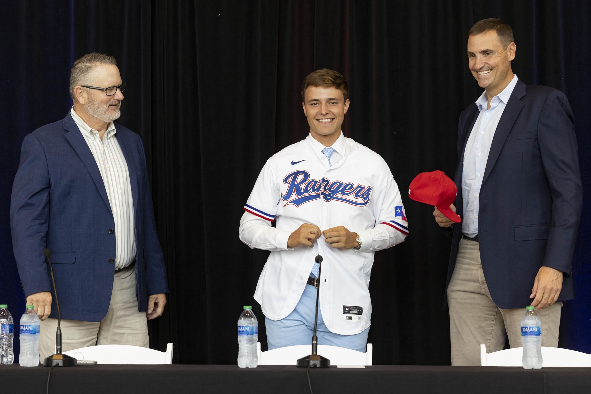 Chris Young explains lesson Rangers learned with Leiter, Rocker