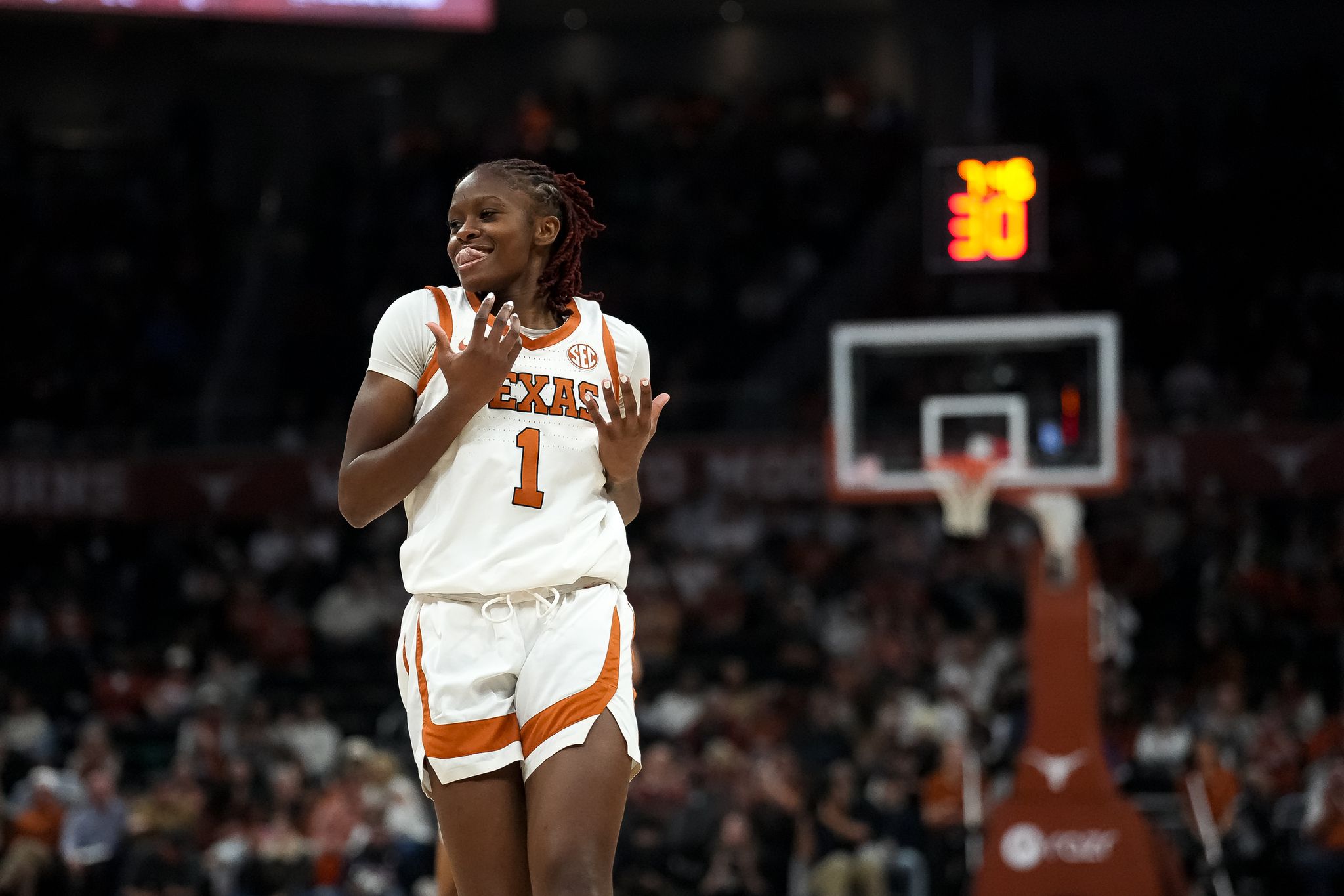 Live: No. 4 Texas hosts No. 23 Georgia as regular season nears its end