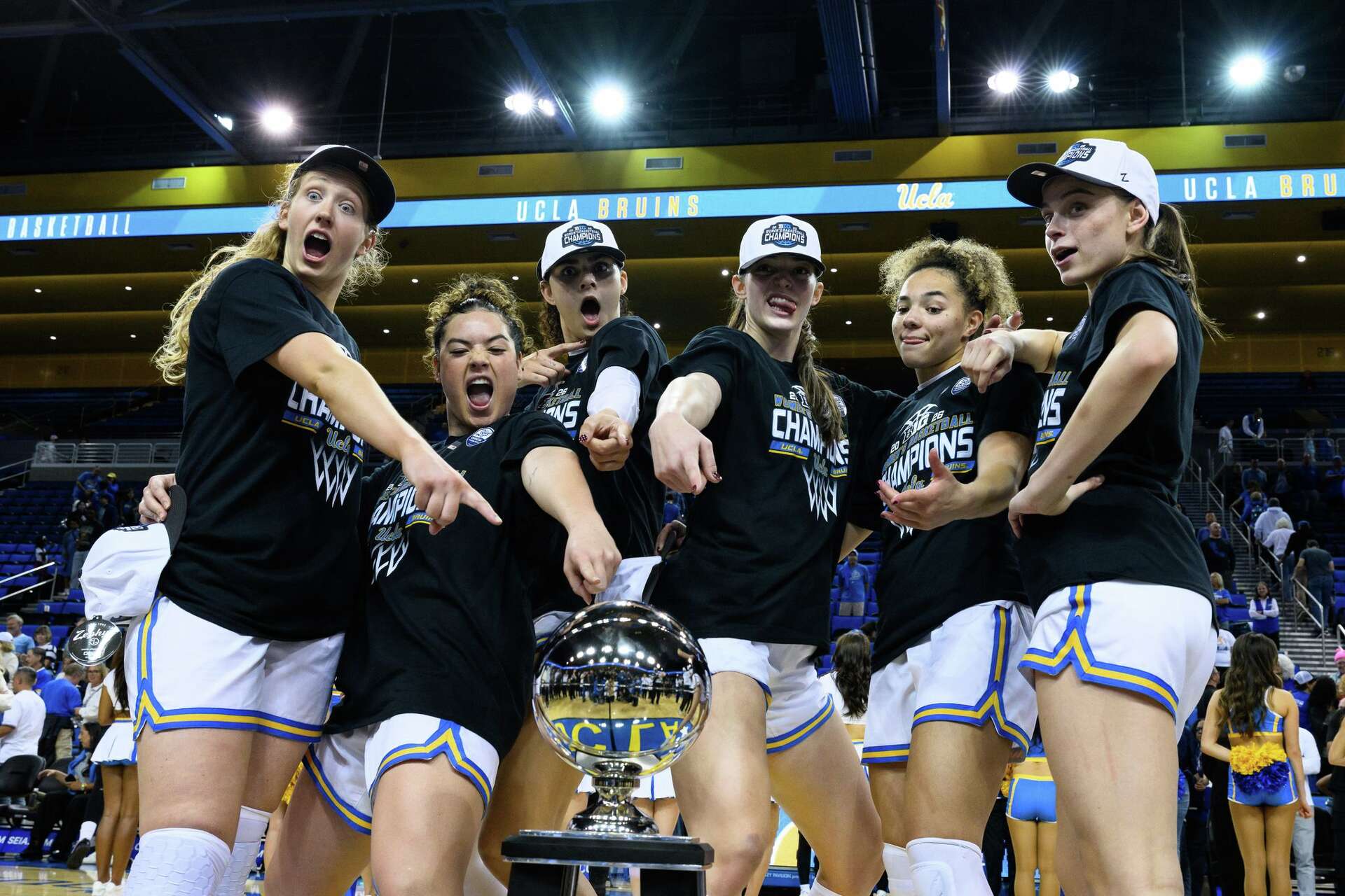 With Big Ten title clinched and a 21-game winning streak, No. 2