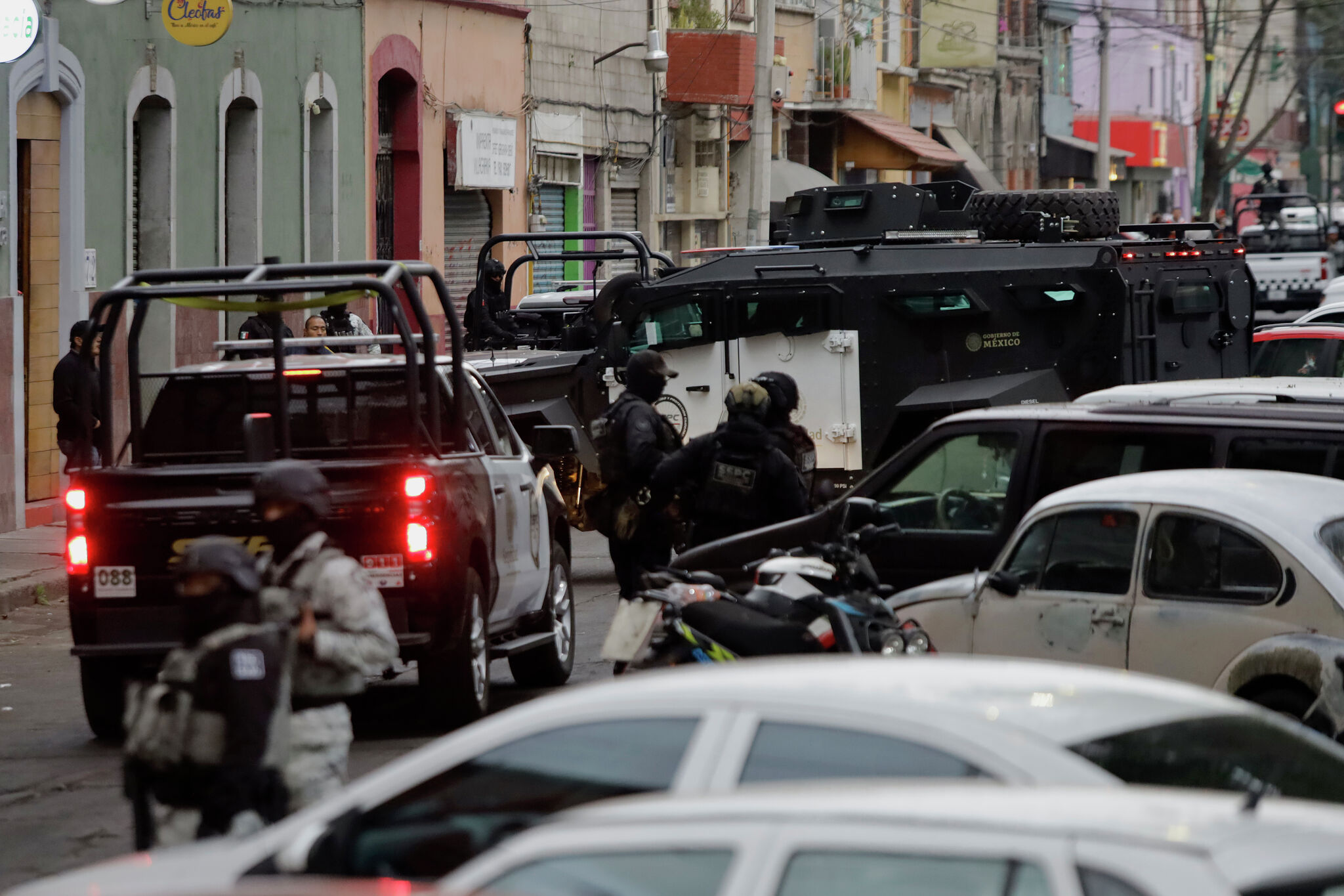 Texans stuck in Mexico after cartel violence: 'Puerto Vallarta is on fire'
