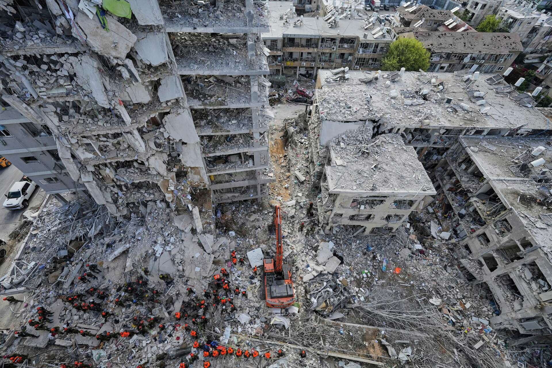 نظرة على التسلسل الزمني الطويل والمتشعب للتوترات النووية الإيرانية مع اقتراب المحادثات مع الولايات المتحدة