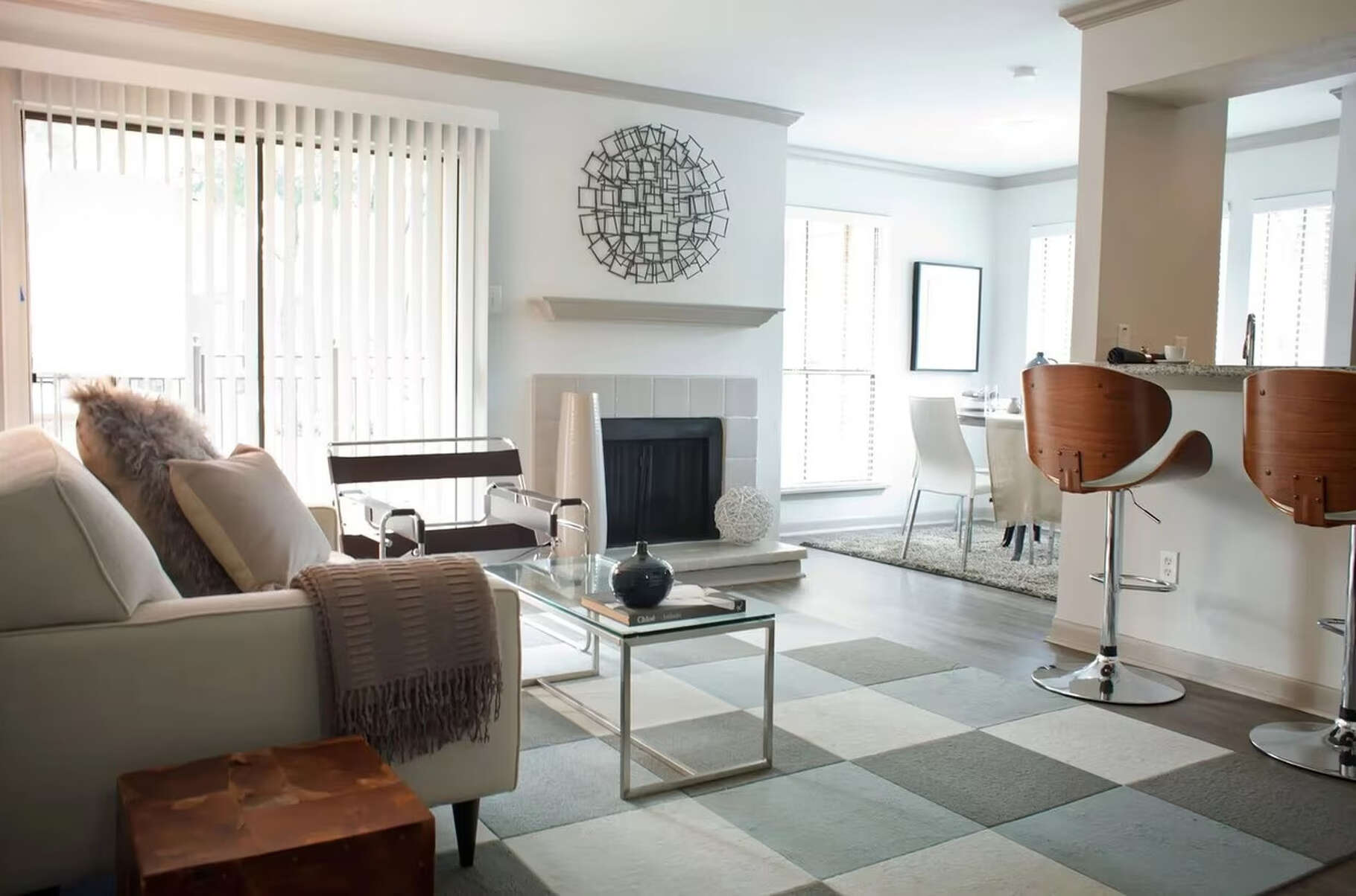 Apartments at this medium-sized complex enjoy access to a saltwater pool and two catch-and-release fishponds.