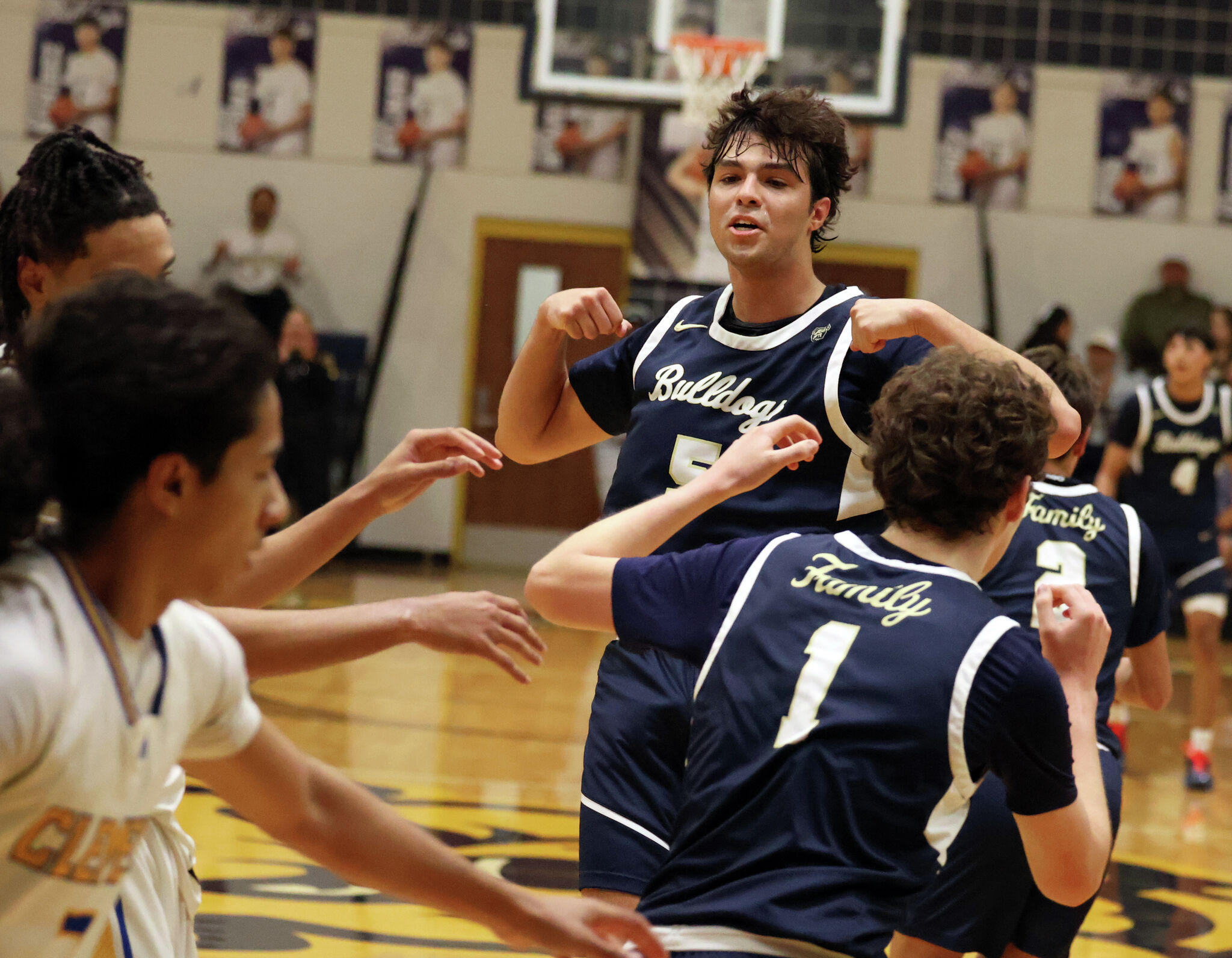 Laredo high school basketball scoreboard: Feb. 24