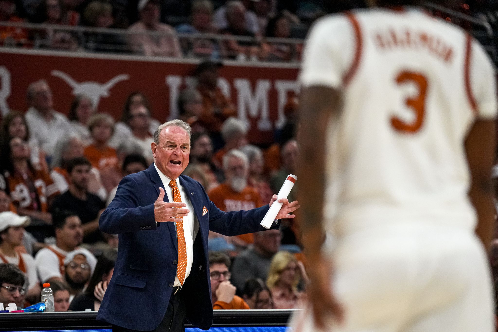 What Vic Schaefer's suit jackets said about Texas' SEC Tournament play