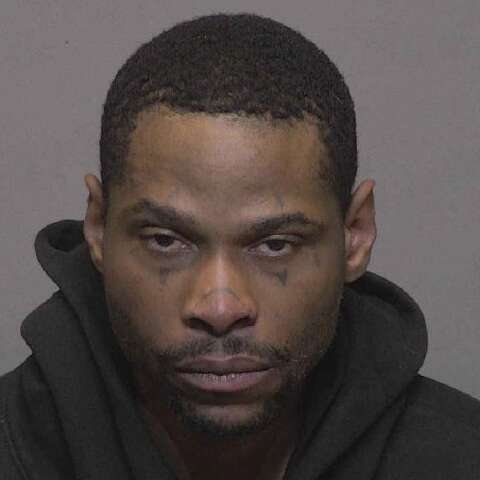 New Haven man arrested after threatening people with knife, police say