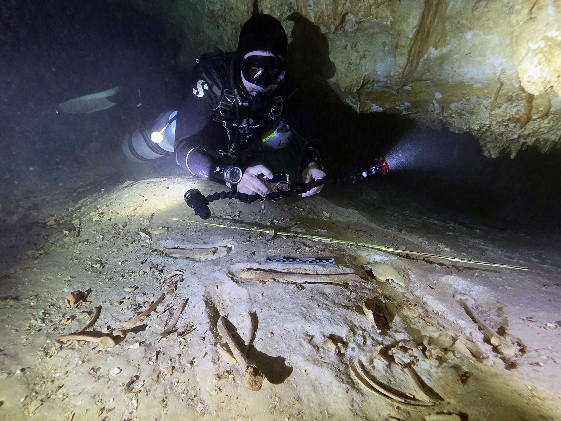 A prehistoric skeleton found deep in a flooded Mexican cave was likely ...