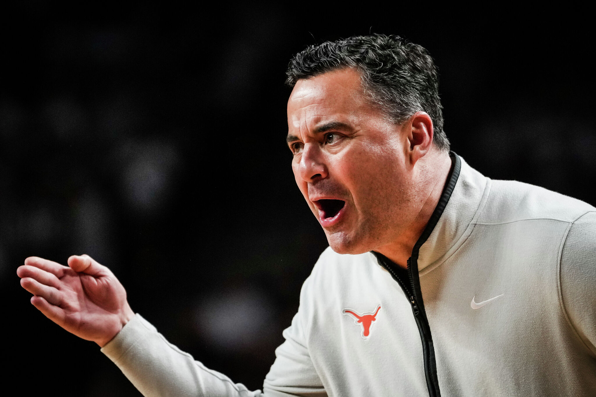 Golden: Which Texas basketball team will appear in Oklahoma gut check?