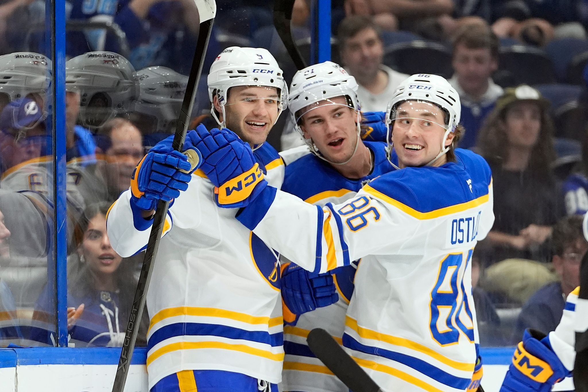 Sabres beat the Lightning 6-2 for their 3rd straight victory