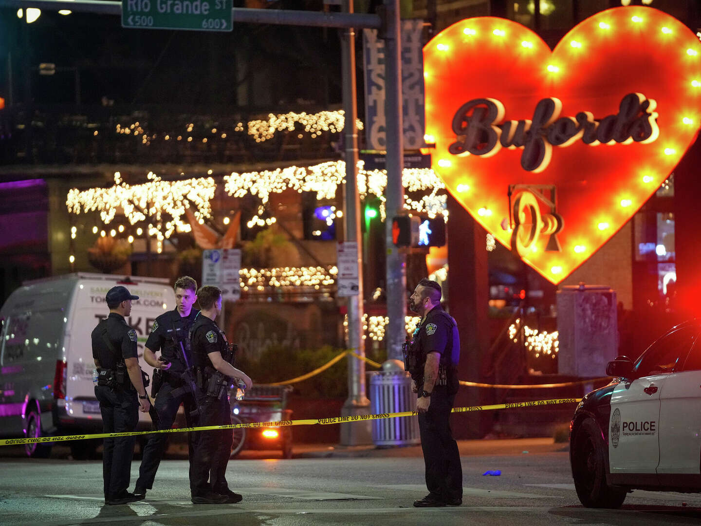 Shooting on Austin's 6th Street leaves 3 dead, 14 hurt