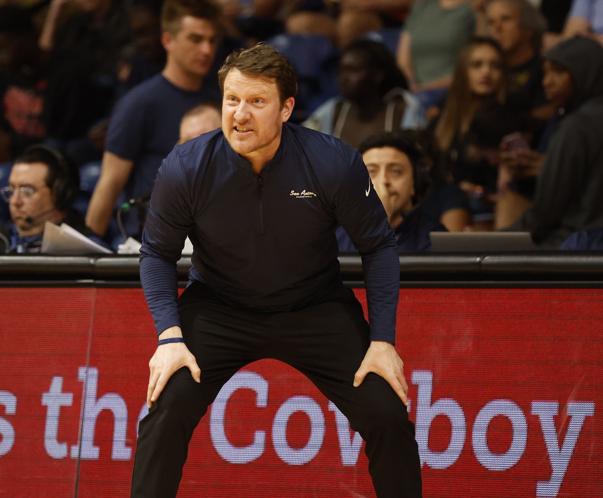 UTSA Suspends Basketball Coach Austin Claunch Following DWI Arrest