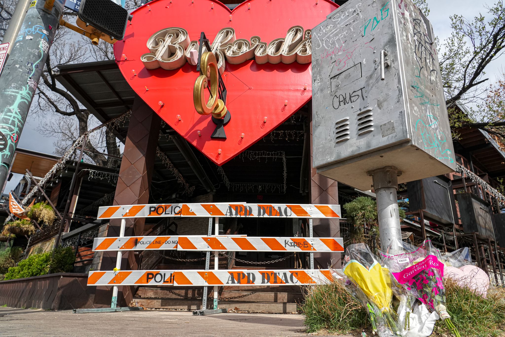 Death toll rises to 3 in Austin mass shooting