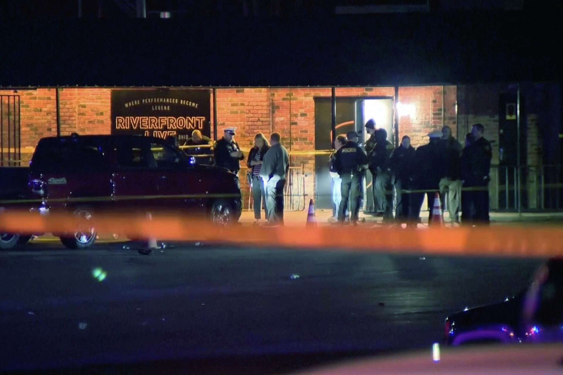 FBI joins Cincinnati police search for suspect after 9 wounded in ...