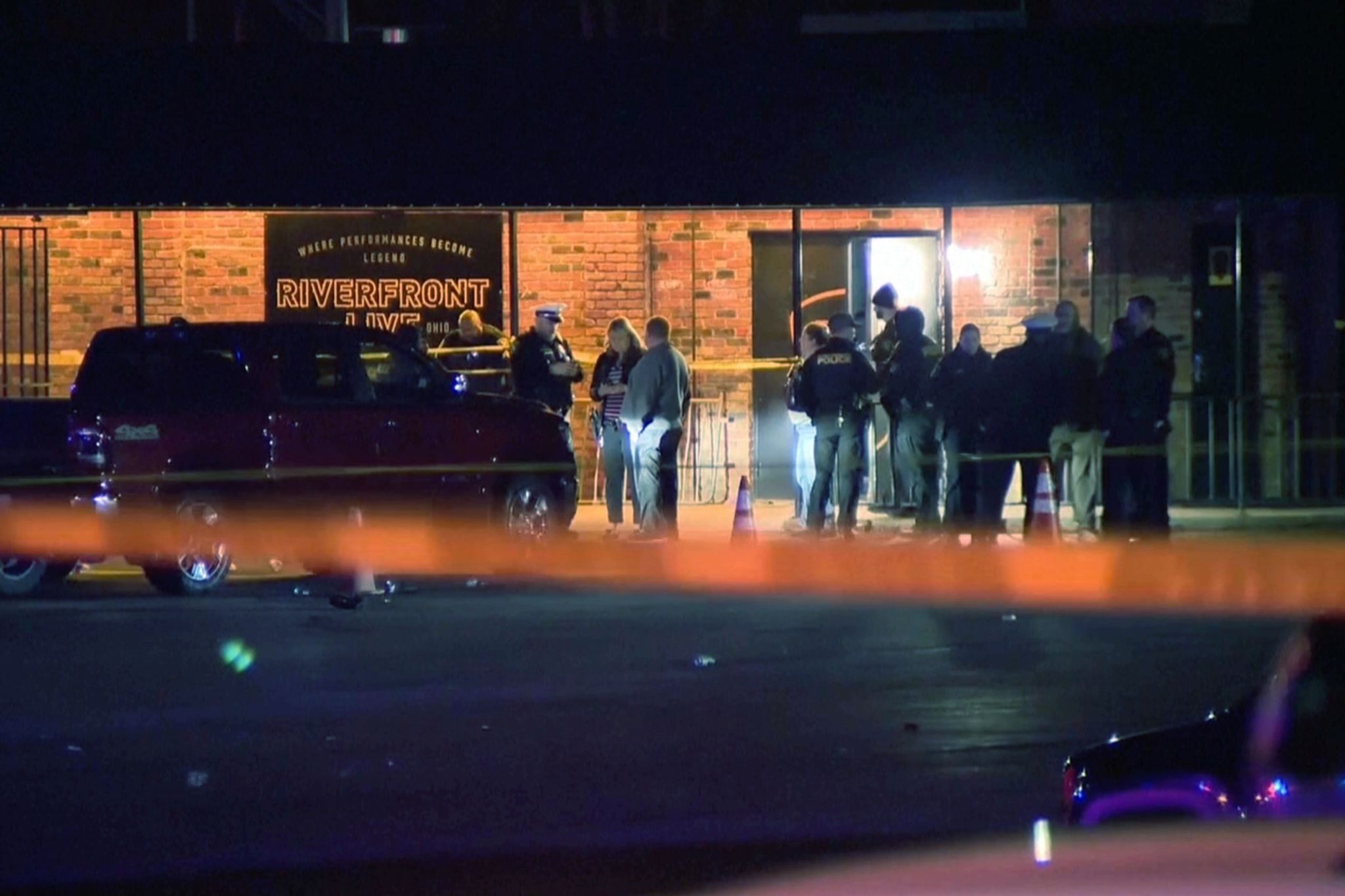 FBI joins Cincinnati police search for suspect after 9 wounded in ...