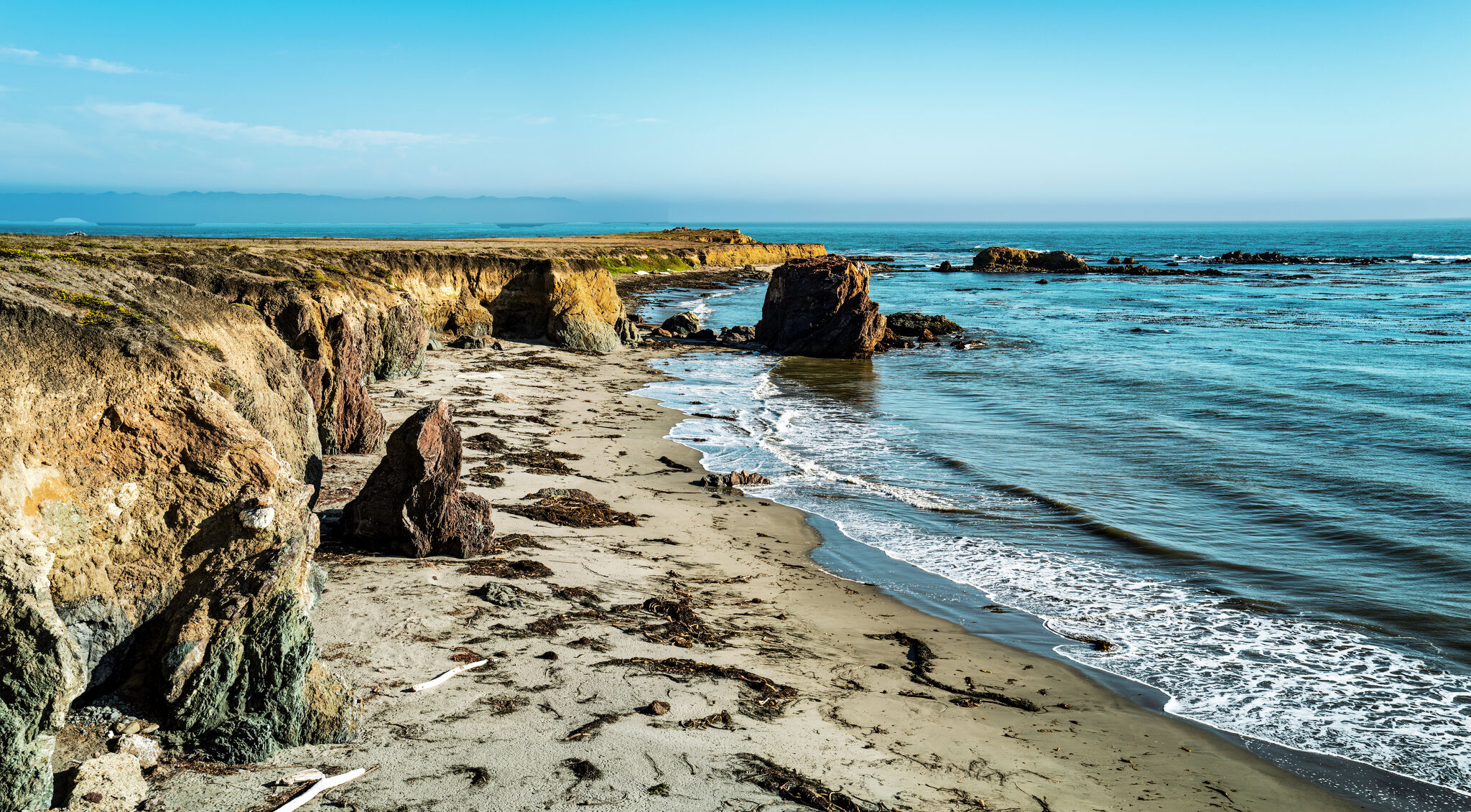 'Top Gun' pilot settles lawsuit over woman's death at Calif. beach party