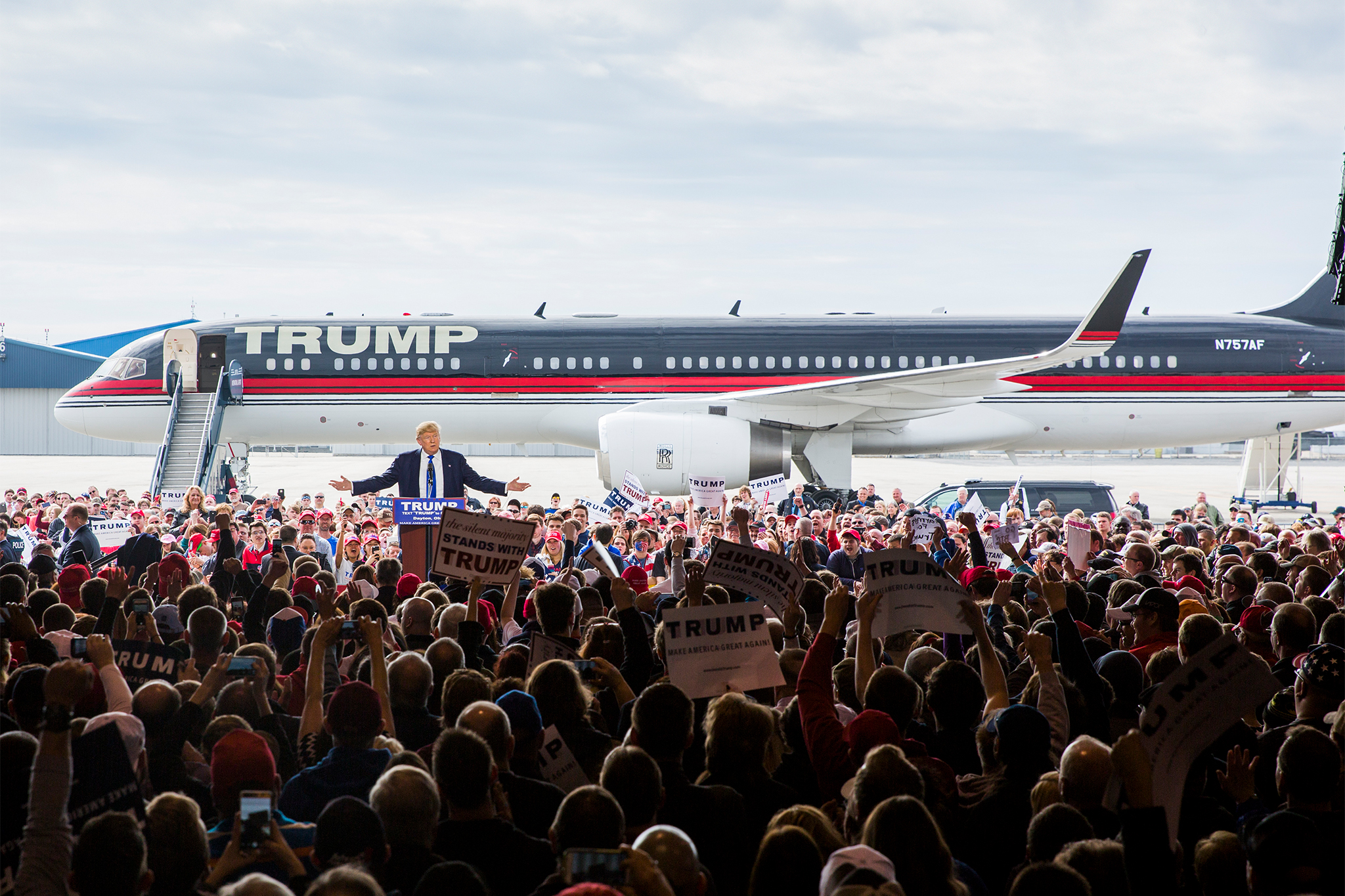 'Disgusting': Trump Force One airplane spotted at SFO