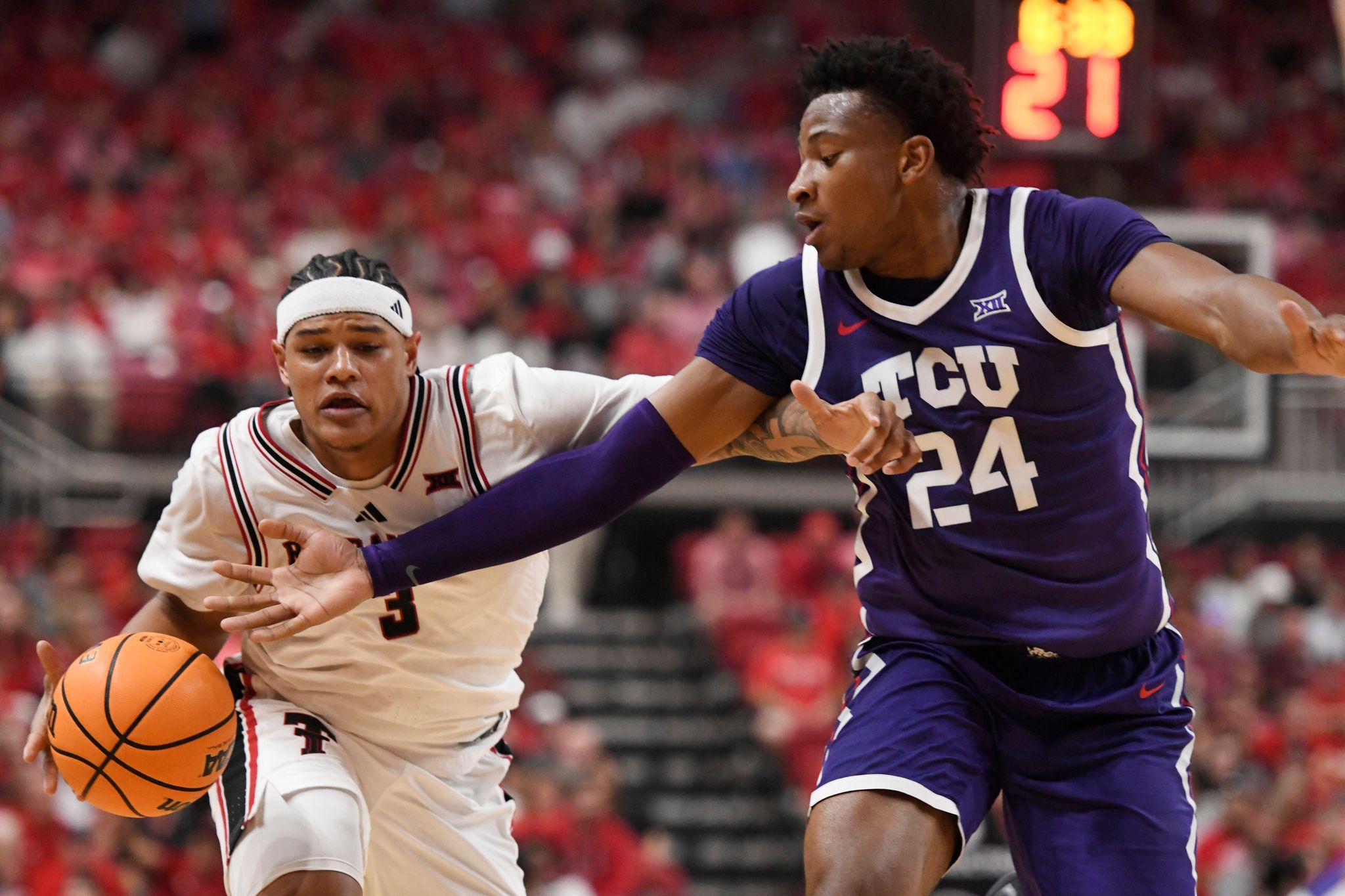 TCU's Xavier Edmonds has double-double in NCAA bid-boosting 73-65 win ...