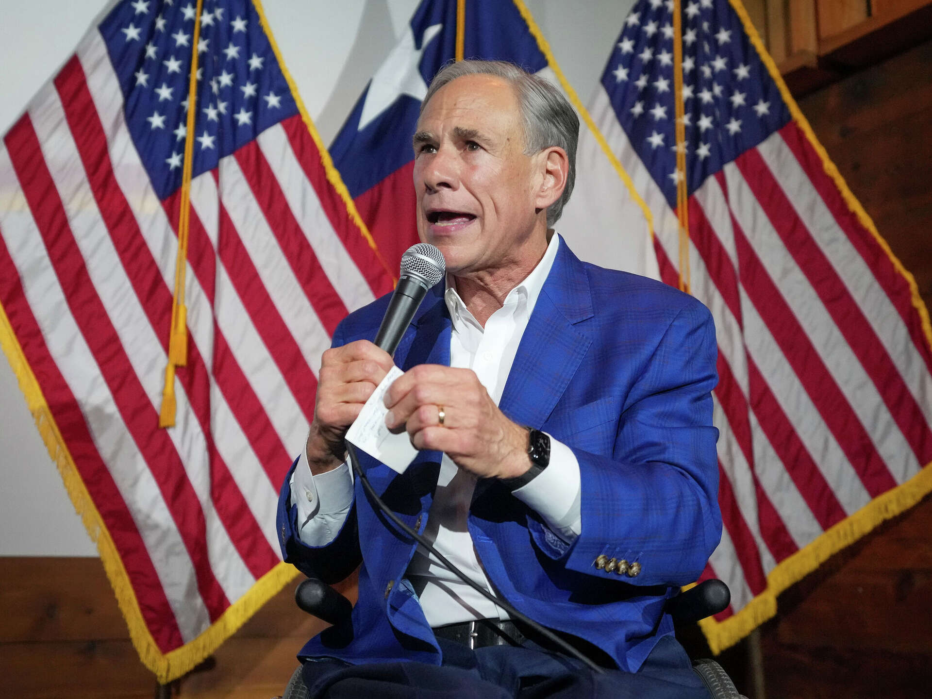 Abbott threatens Austin funding over ICE cooperation limits