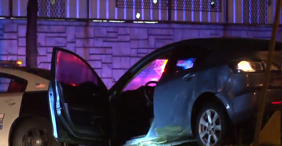 Man found with gunshot wounds on Riverfront Boulevard in South Dallas