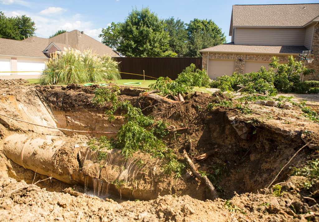 Who pays for damage to Richardson homes flooded by water pipe break ...