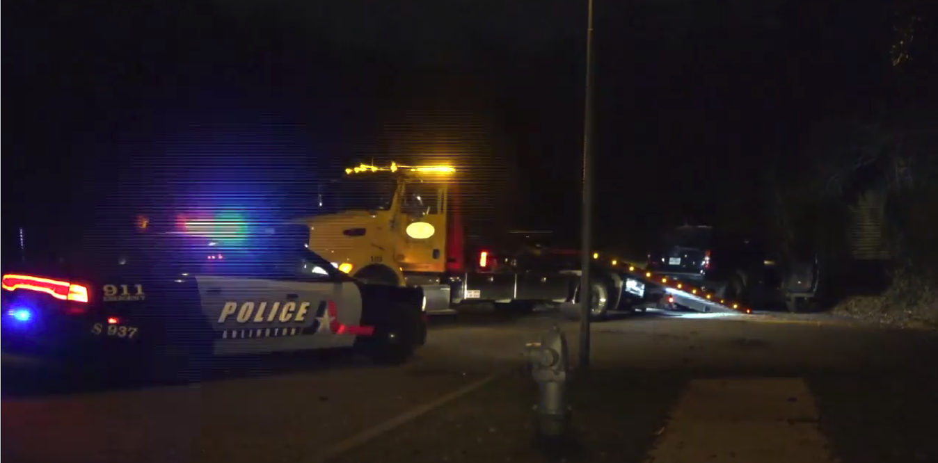 Two caught after stolen SUV flees Arlington police