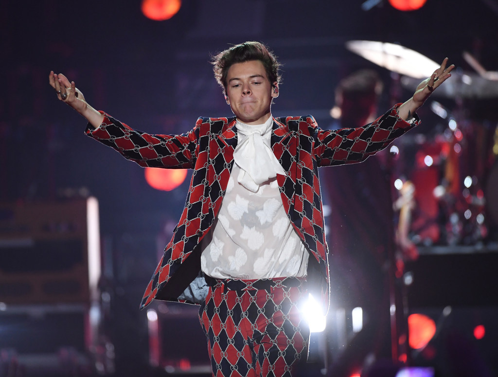 Harry Styles spoke up for kindness in his first solo performance