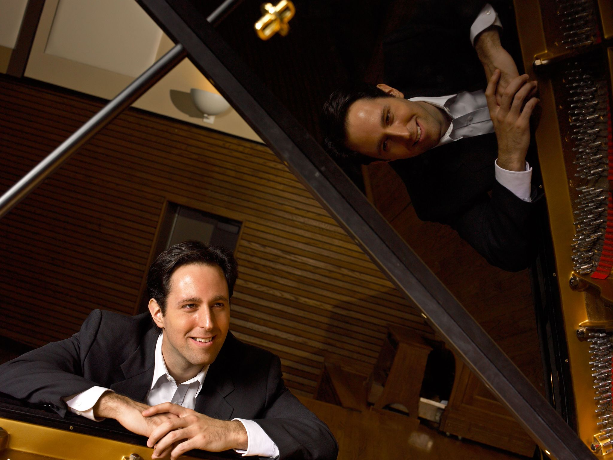 Award-winning pianist to perform before contest