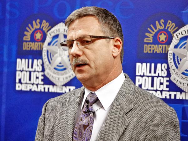 2 arrested in Dallas driveway robberies