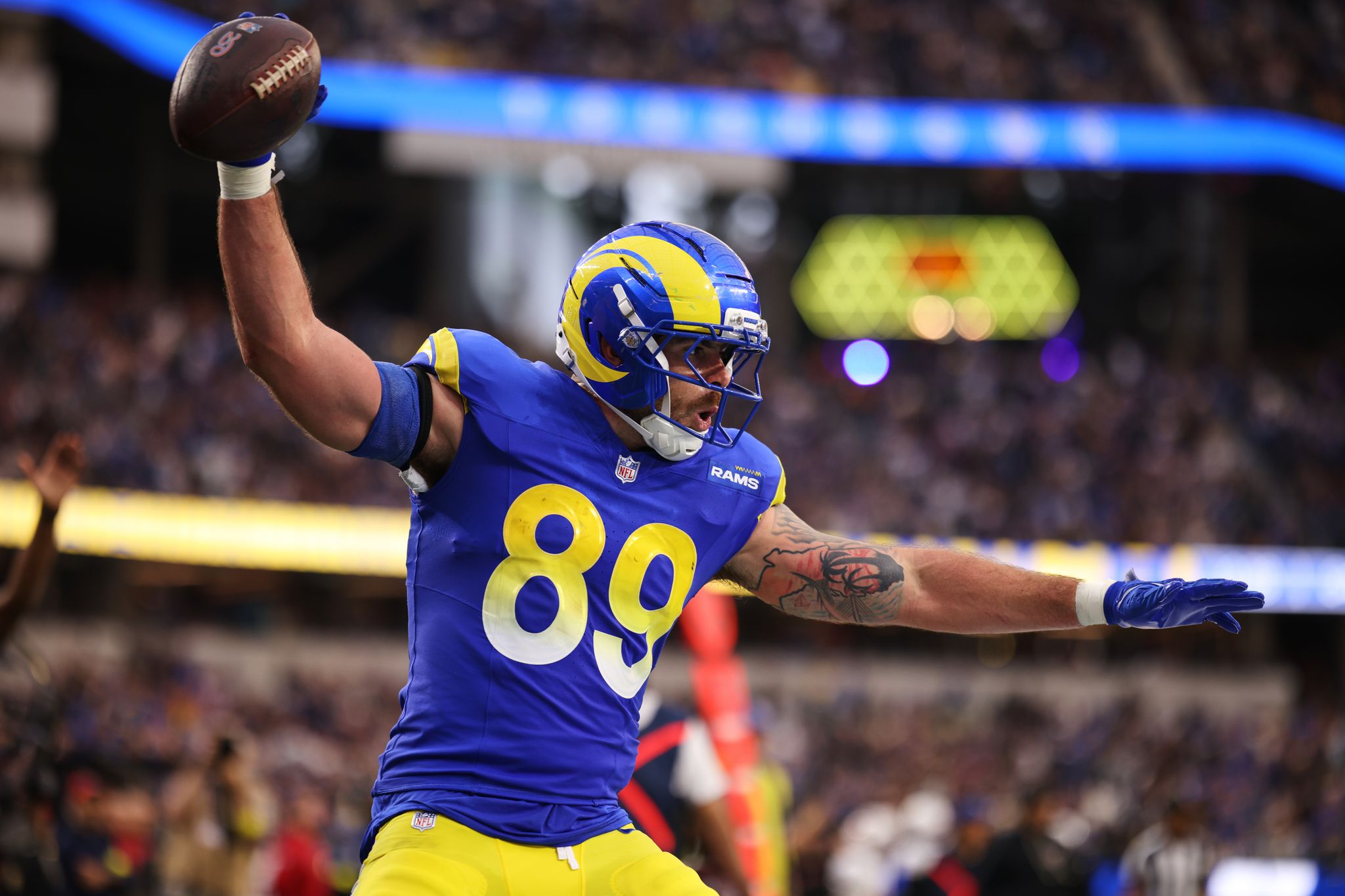 TE Tyler Higbee is returning to the Rams to begin a second decade with ...