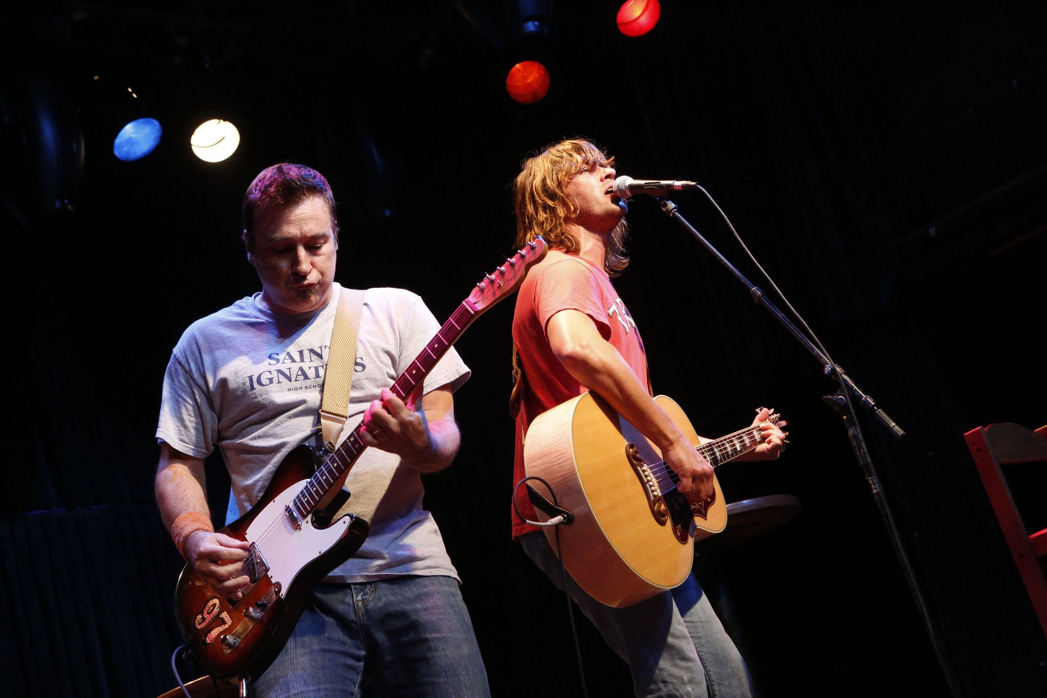 Photos: Musician Rhett Miller, Derek Holland pitch in at Do it for ...