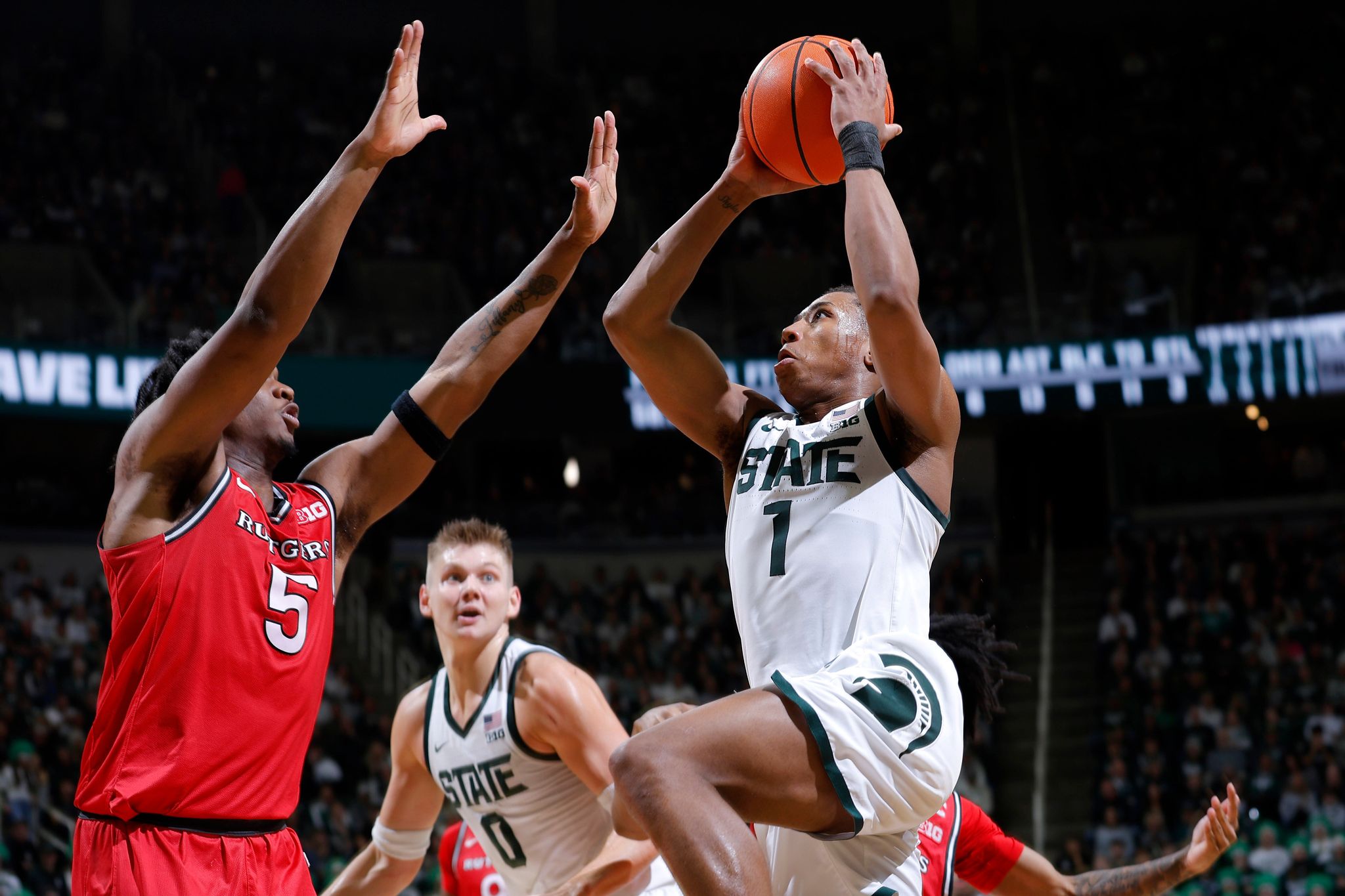 No. 8 Michigan State beats Rutgers 91-87 before closing regular season ...